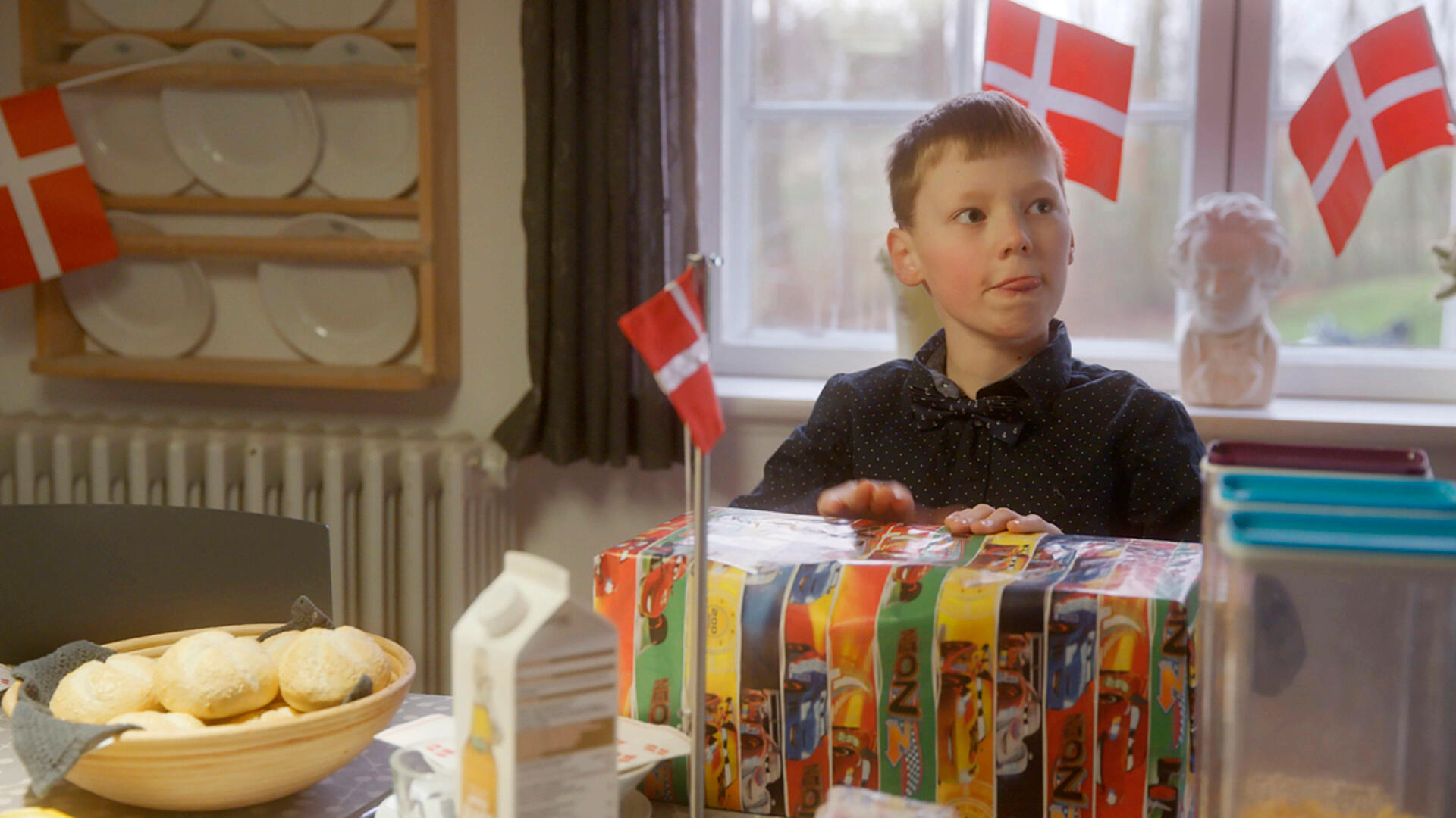 Vores børnehjem - Thais har fødselsdag - 1:9