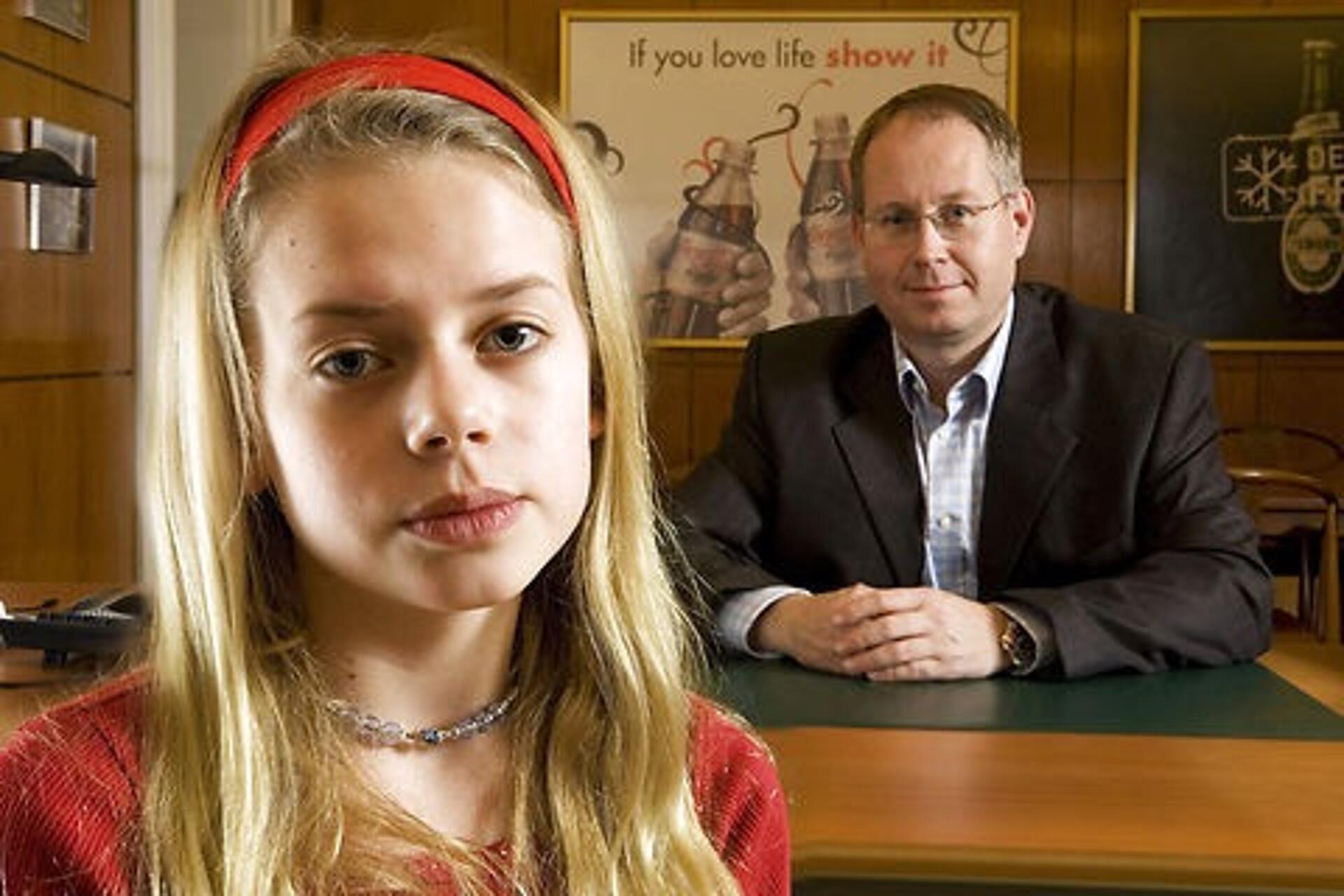 Helena præsenterer Helt ærligt mor og far!