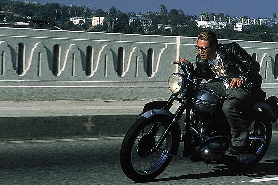 layout image (to proper size of the container)