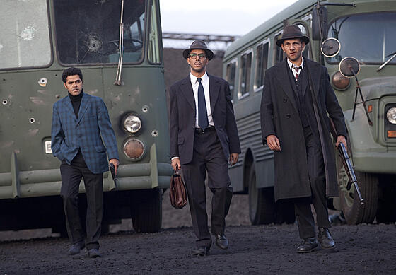 layout image (to proper size of the container)