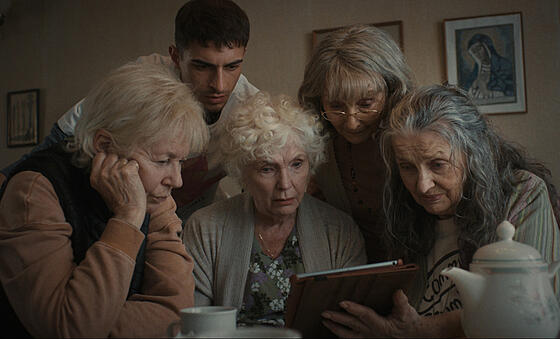 layout image (to proper size of the container)