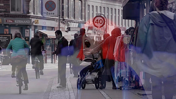 layout image (to proper size of the container)