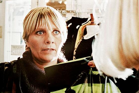 layout image (to proper size of the container)