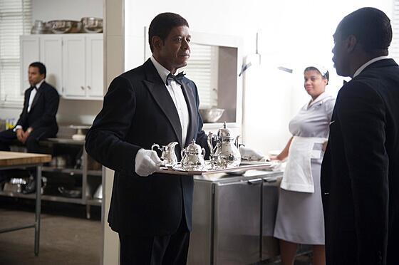 layout image (to proper size of the container)