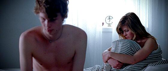 layout image (to proper size of the container)