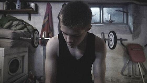 layout image (to proper size of the container)