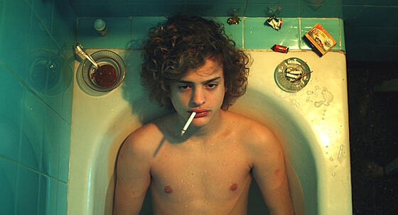 layout image (to proper size of the container)