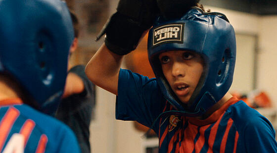 layout image (to proper size of the container)