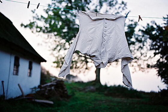 layout image (to proper size of the container)