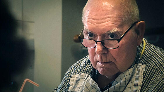 layout image (to proper size of the container)