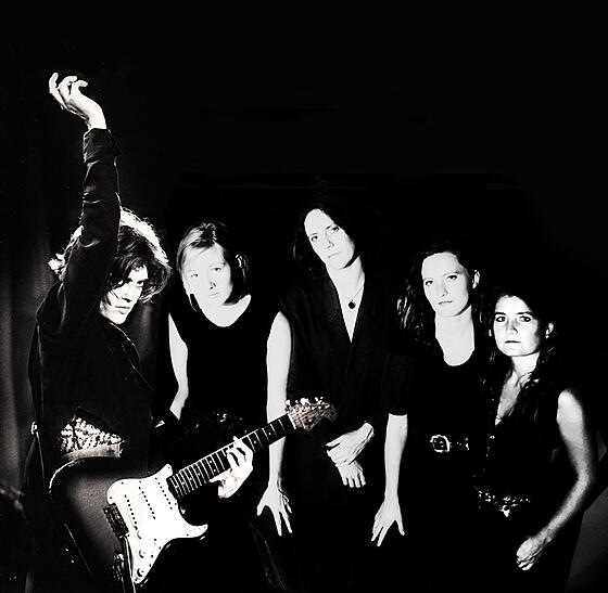 layout image (to proper size of the container)