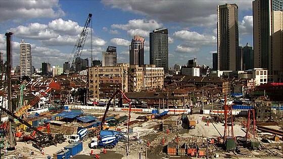 layout image (to proper size of the container)