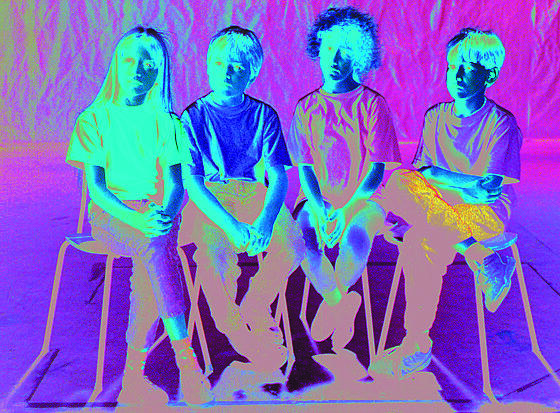 layout image (to proper size of the container)