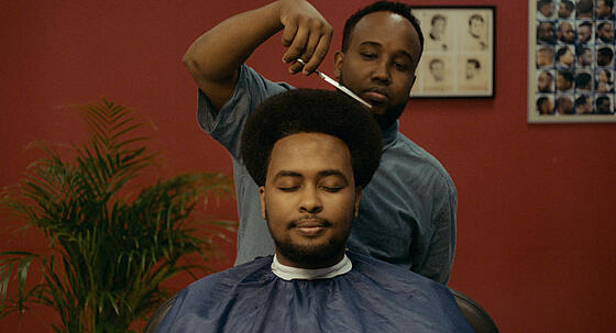 layout image (to proper size of the container)