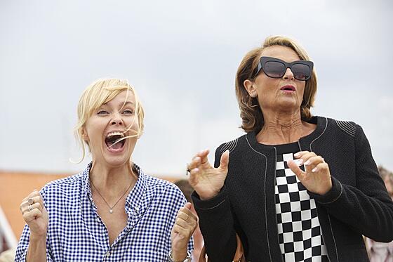 layout image (to proper size of the container)