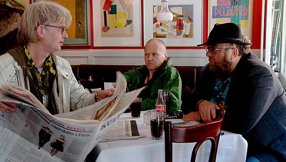 layout image (to proper size of the container)