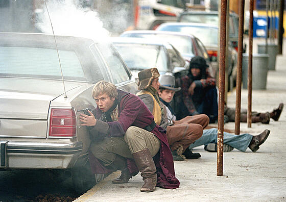 layout image (to proper size of the container)