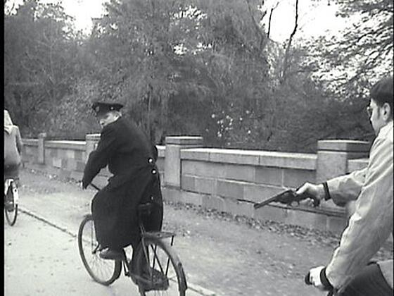 layout image (to proper size of the container)