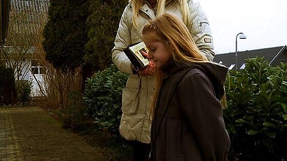 layout image (to proper size of the container)