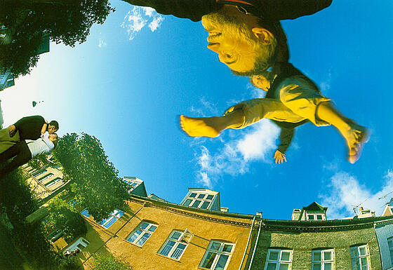 layout image (to proper size of the container)