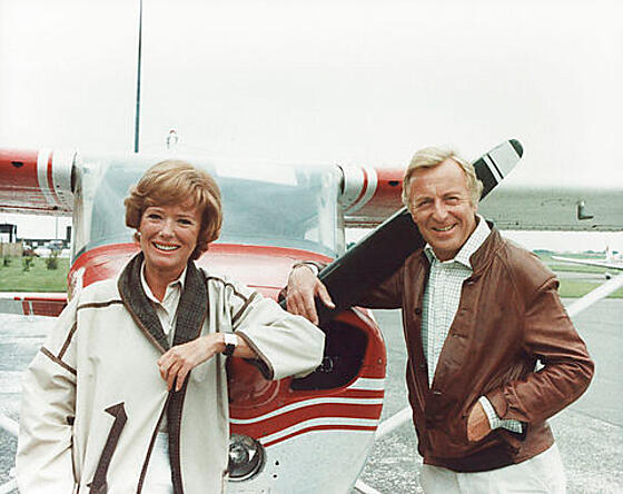 layout image (to proper size of the container)