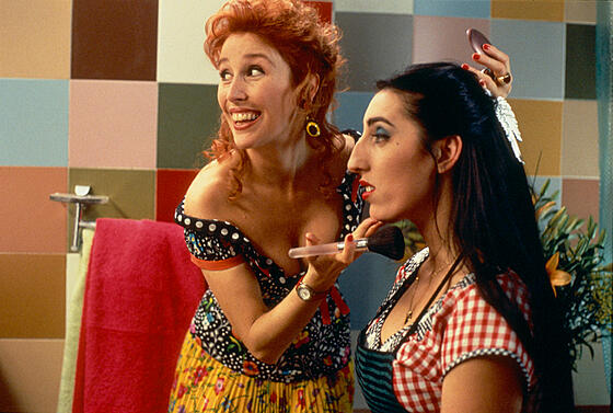 layout image (to proper size of the container)