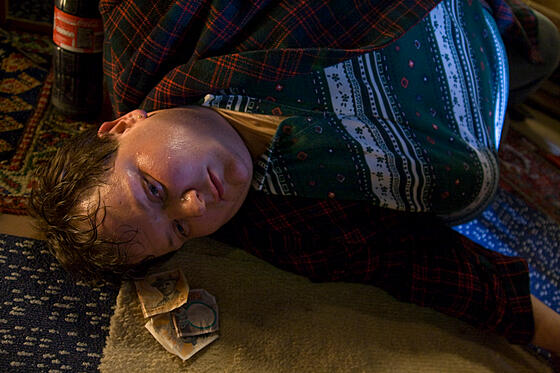 layout image (to proper size of the container)