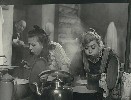 layout image (to proper size of the container)