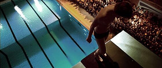 layout image (to proper size of the container)