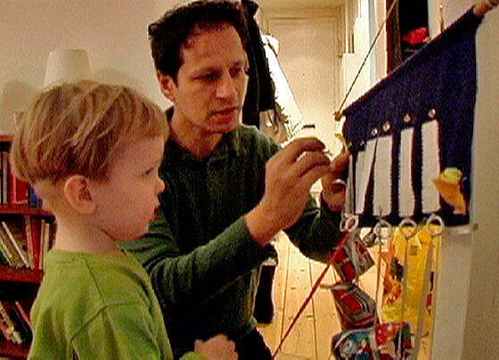 layout image (to proper size of the container)