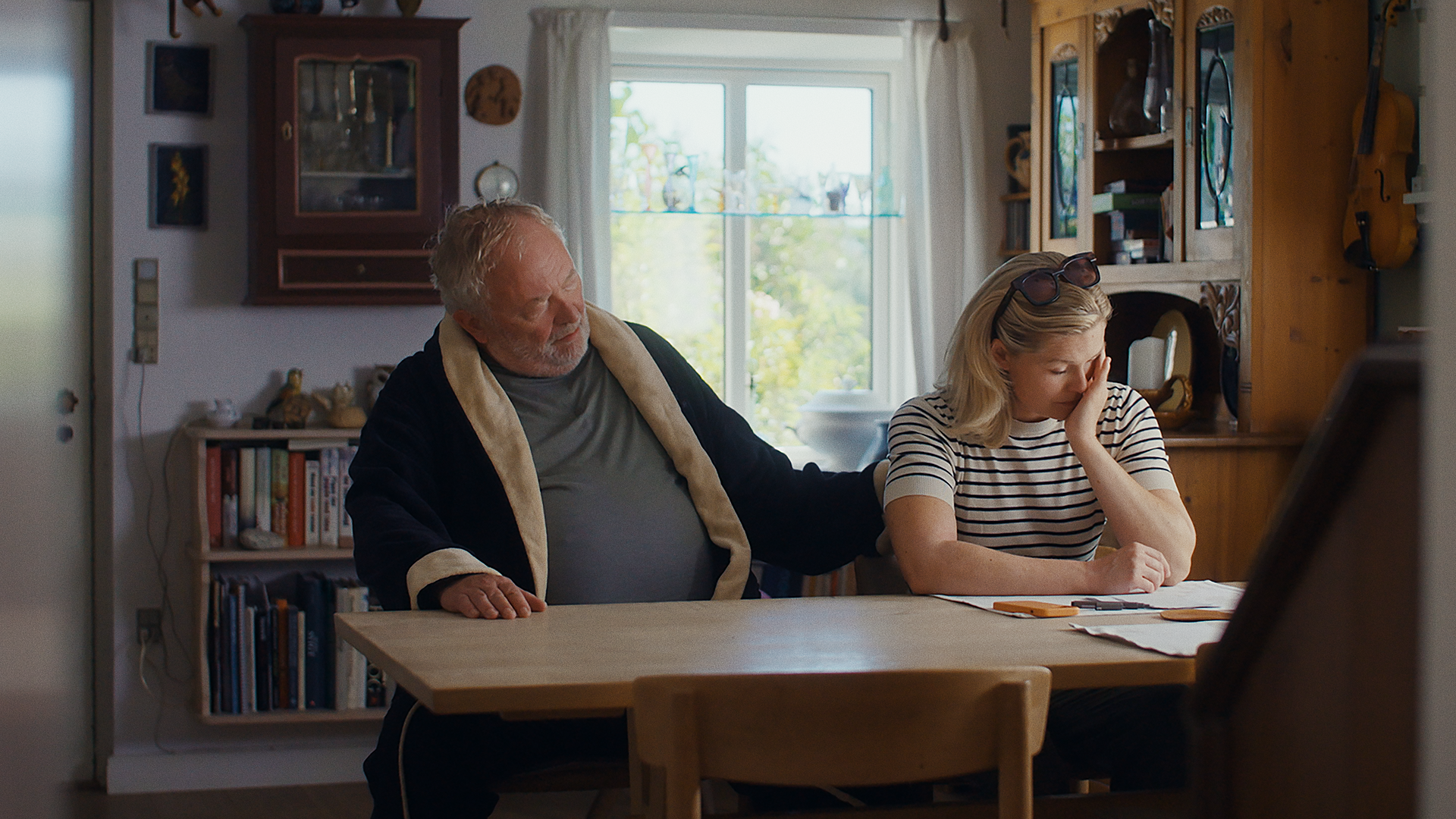 Mindernes ø 6:6 - Slået omkuld