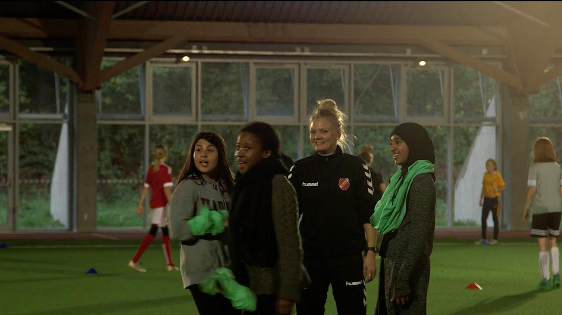 Girls United, afsnit 3 - Sådan skaffer vi 5000 kr.