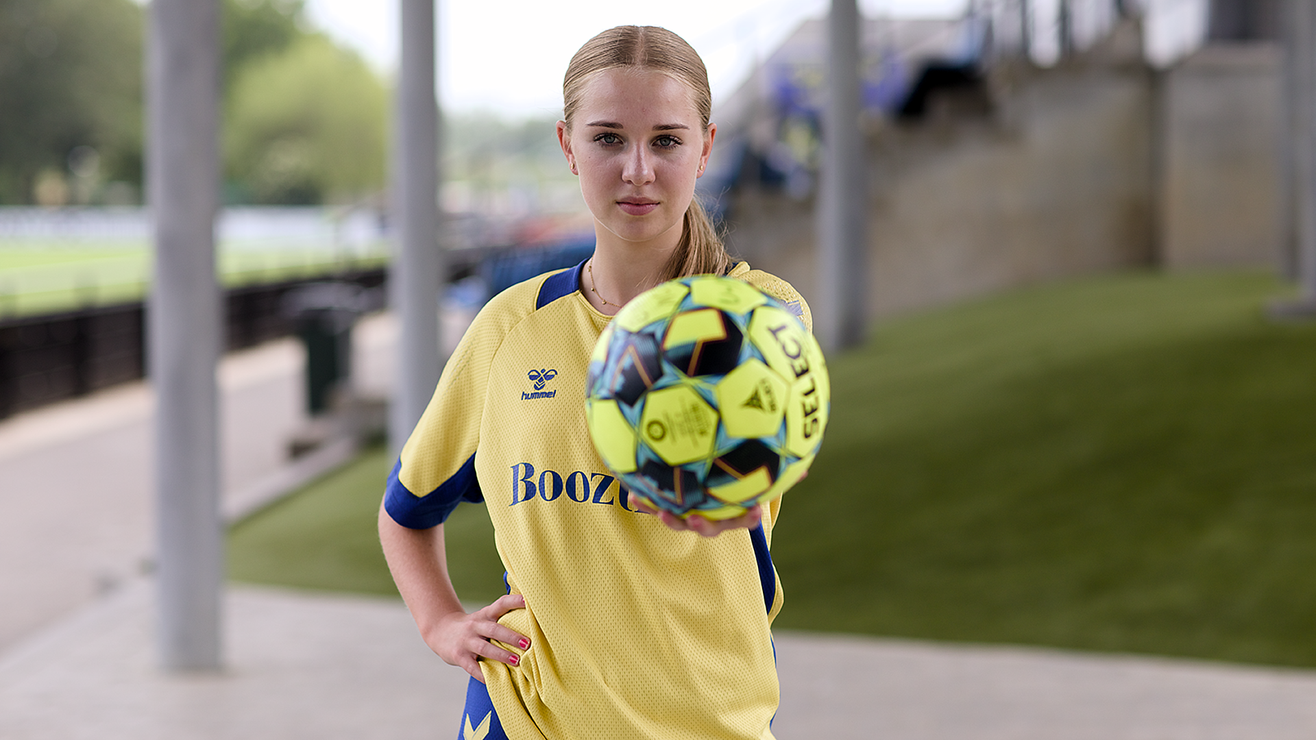 Brøndbypigerne 6 - Ret ind eller forsvind!