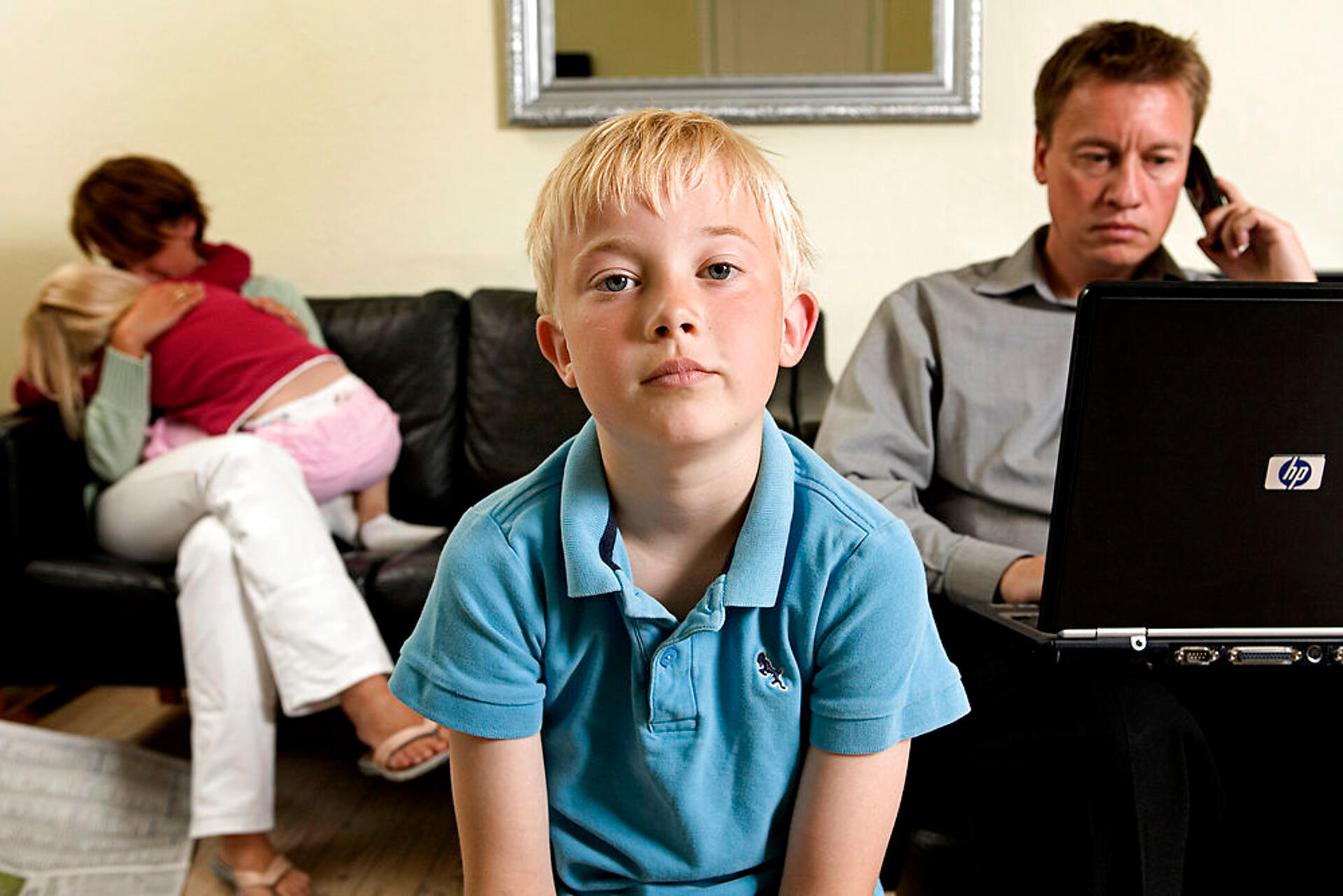 Jonas præsenterer Helt ærligt mor og far!