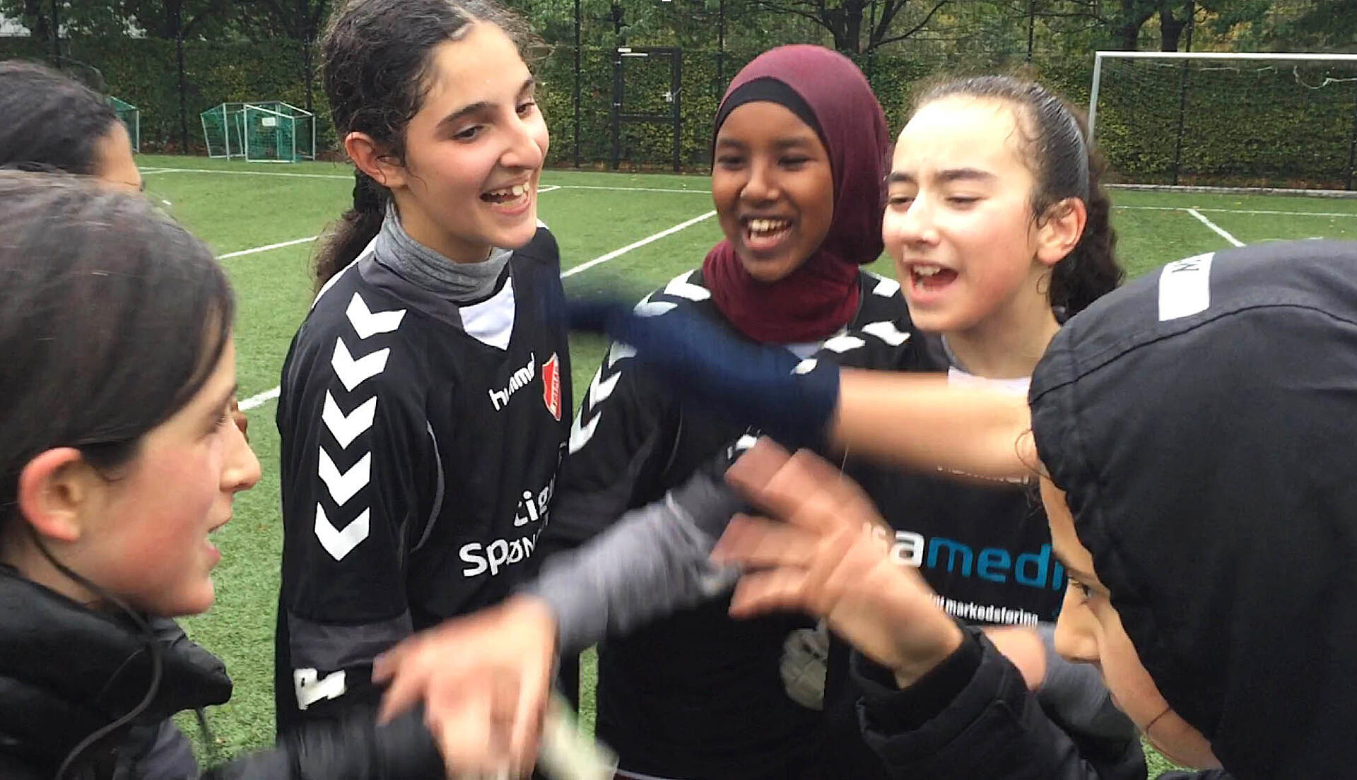Girls united - fodbold og fællesskab