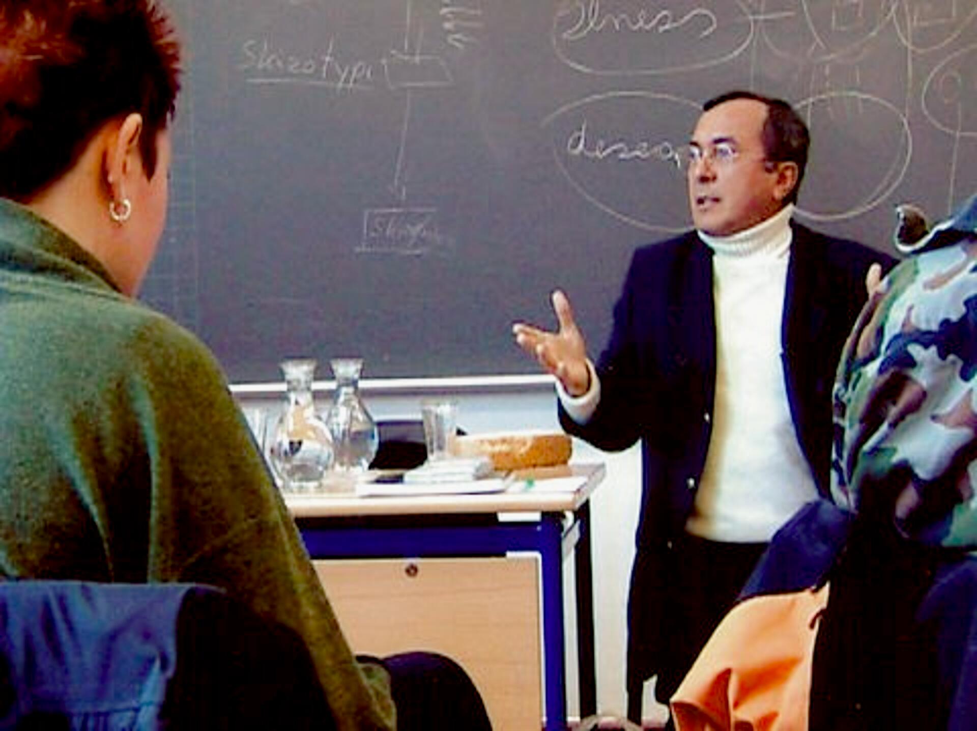 Mødet med det fremmede : psykiatri i et tværkulturelt perspektiv