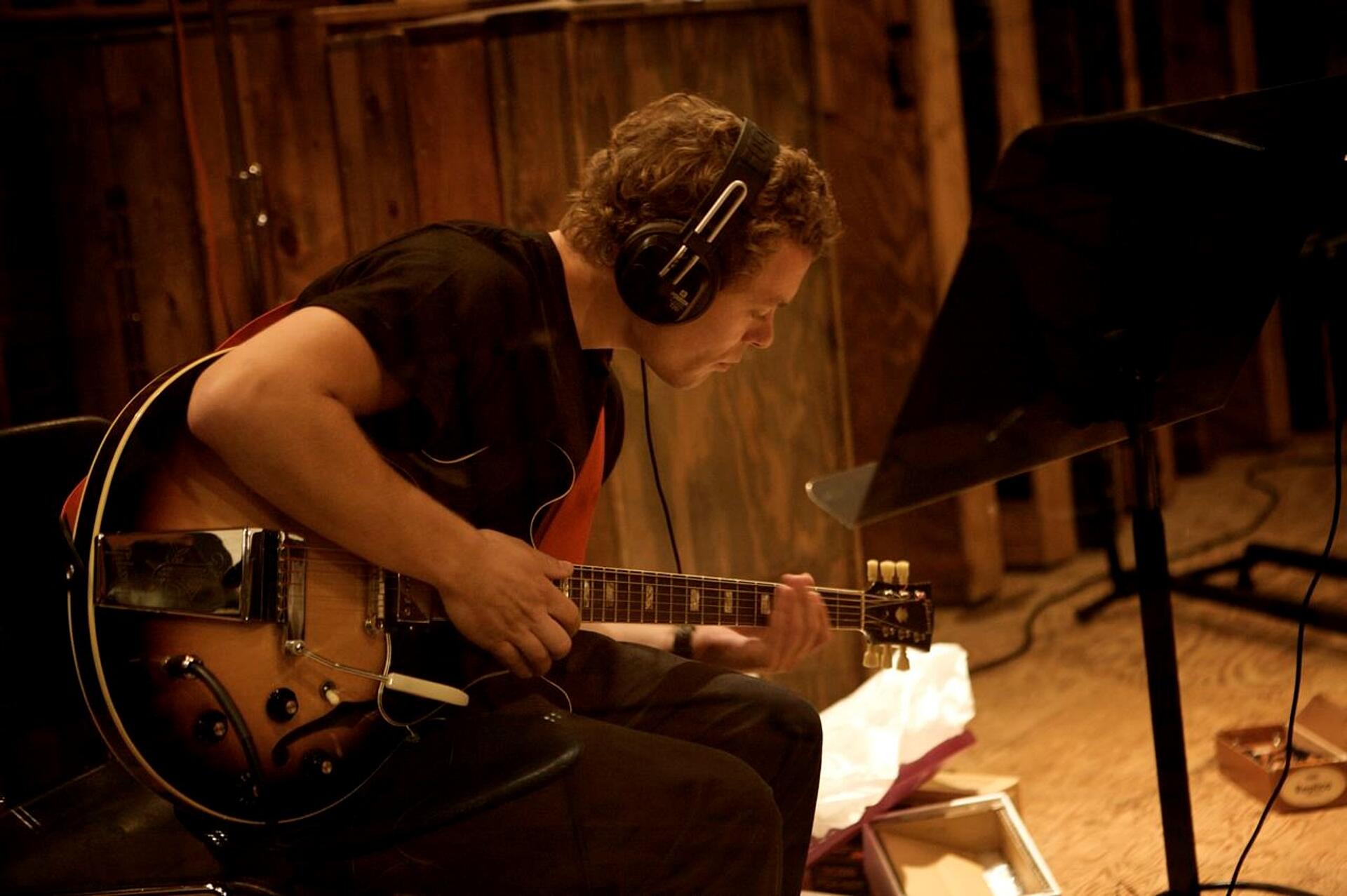 Weightless : a recording session with Jakob Bro