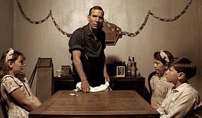 Fjerne stemmer, stille liv