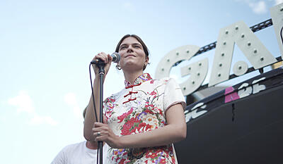 I en verden ude af takt