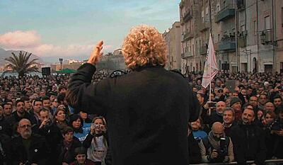 Tutti a casa - Al magt til folket?