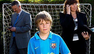 Jakob præsenterer Helt ærligt mor og far!