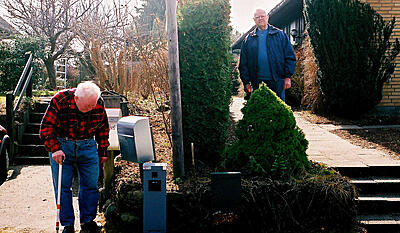 Hjemmefronten - Fjenden bag hækken
