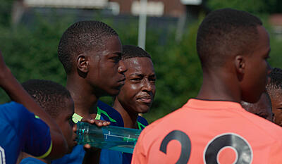 Fodboldfeber 2:8 - Fra klasselokale til 5-stjernet sovesal