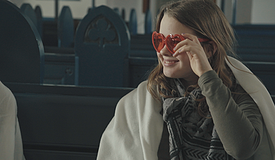 Min tro, 2 afsnit – Kristendom: Tro håb og kærlighed, Buddhisme: Man giver bare sit hjerte