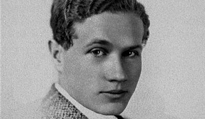 Eigil Knuth - Billedhugger, Forfatter, Polarforsker