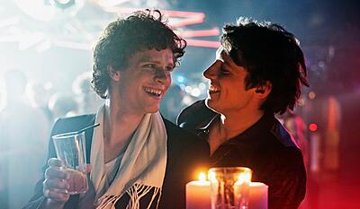 Tør aldrig tårer bort uden handsker