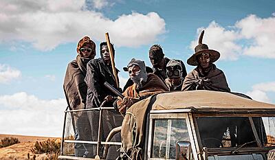 Five fingers for Marseilles