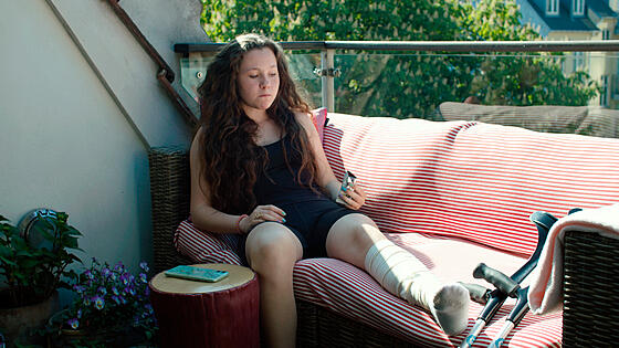 layout image (to proper size of the container)