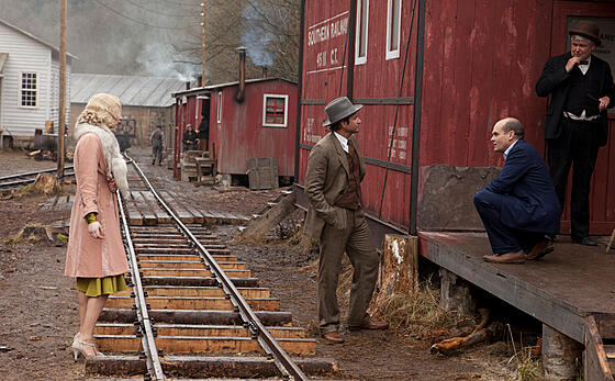 layout image (to proper size of the container)