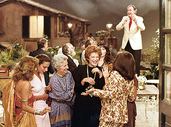 layout image (to proper size of the container)